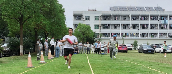 2.控制器趣味比赛.jpg 2.控制器趣味比赛.jpg